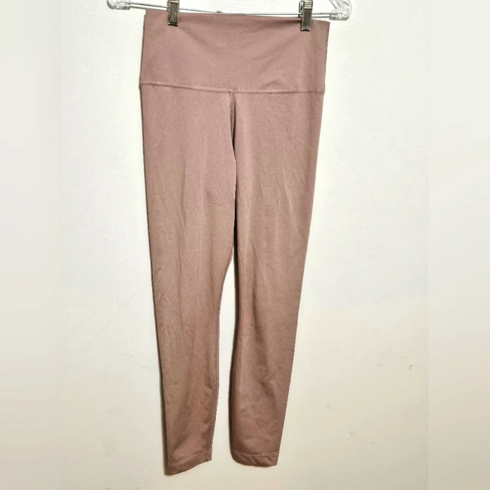 Nike Women's Blush Leggings Size Small